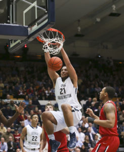 Junior Kevin Larsen co-led the team in scoring with 12 points against Davidson. Cameron Lancaster | Photo Editor